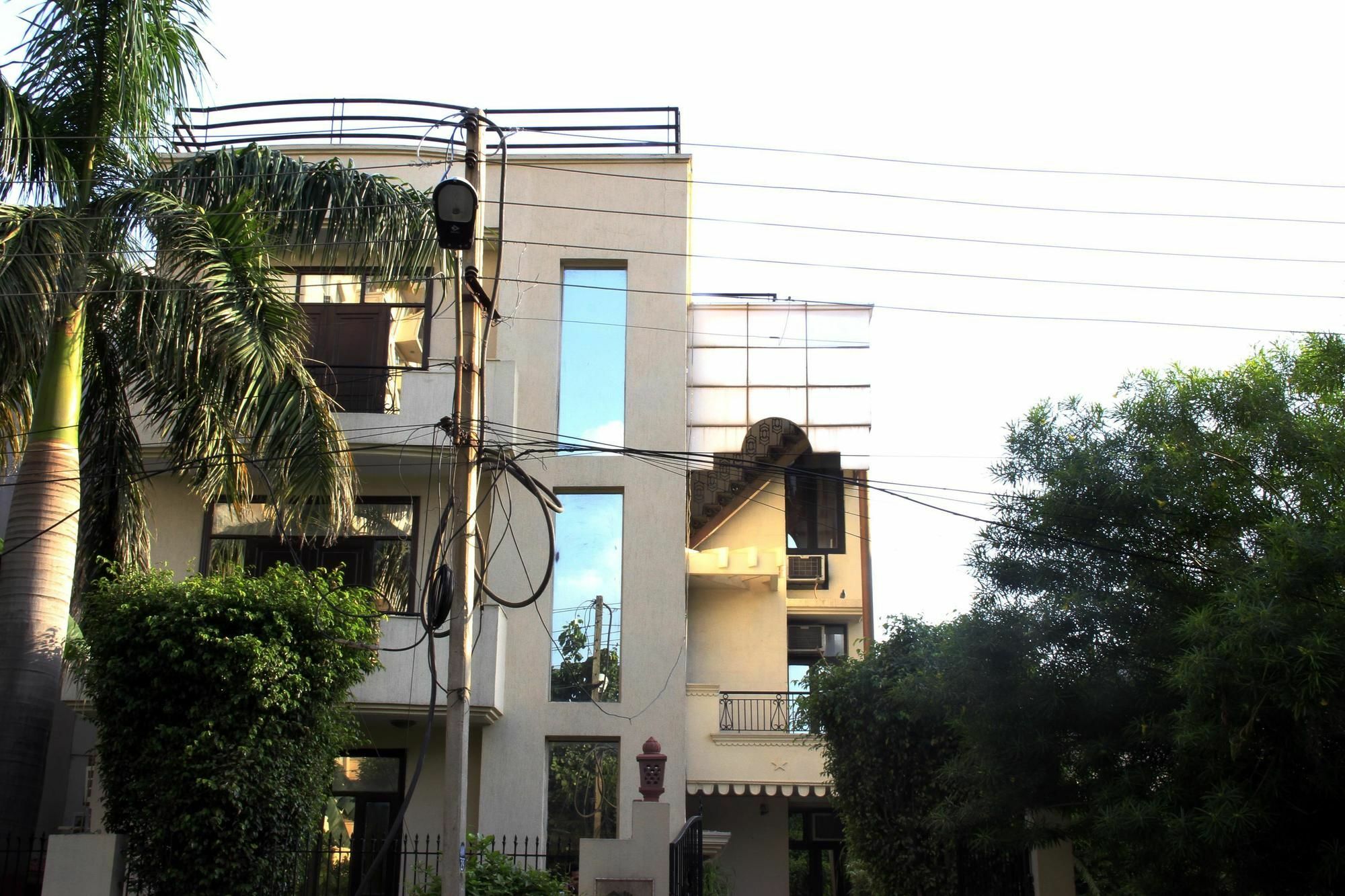 Oyo Rooms Near Akashneem Marg Gurgaon Exterior photo