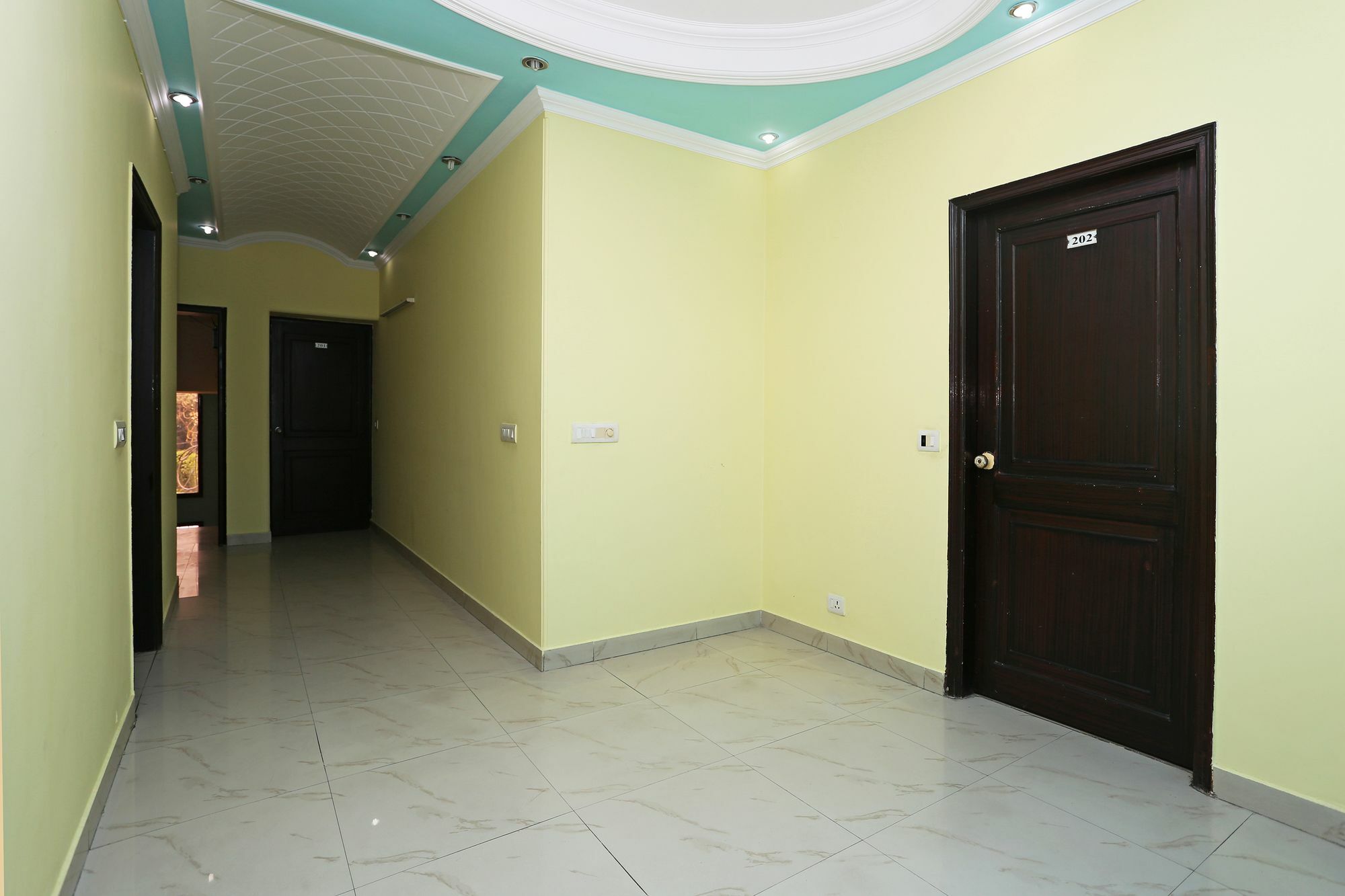 Oyo Rooms Near Akashneem Marg Gurgaon Exterior photo