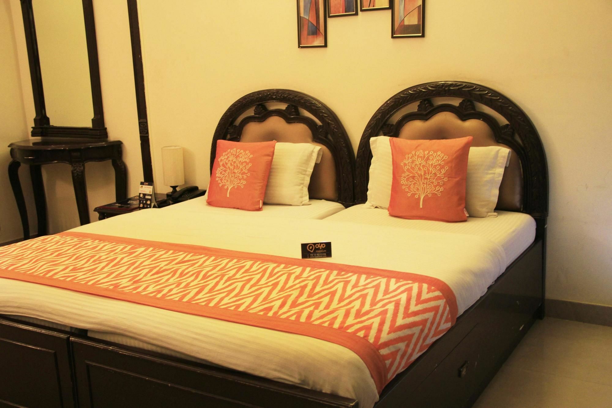 Oyo Rooms Near Akashneem Marg Gurgaon Exterior photo